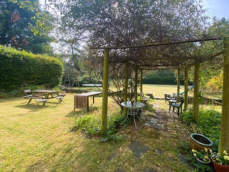 Family Home Hitch - filming photoshoot location-15