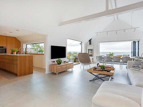 111 E Beach - Locations direct filming photoshoot locations-04