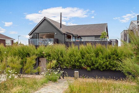 111 E Beach - Locations direct filming photoshoot locations-06