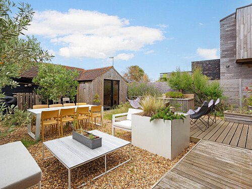 111 E Beach - Locations direct filming photoshoot locations-07