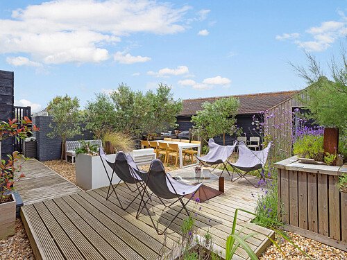 111 E Beach - Locations direct filming photoshoot locations-08