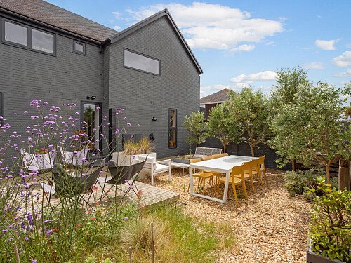 111 E Beach - Locations direct filming photoshoot locations-09