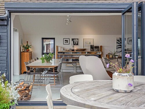 111 E Beach - Locations direct filming photoshoot locations-14