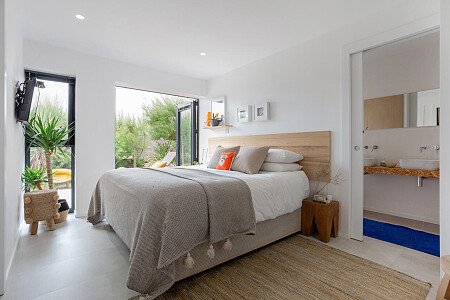 111 E Beach - Locations direct filming photoshoot locations-23