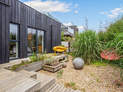 111 E Beach - Locations direct filming photoshoot locations-27