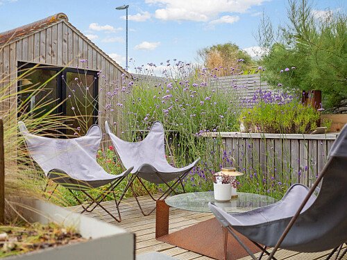 111 E Beach - Locations direct filming photoshoot locations-30