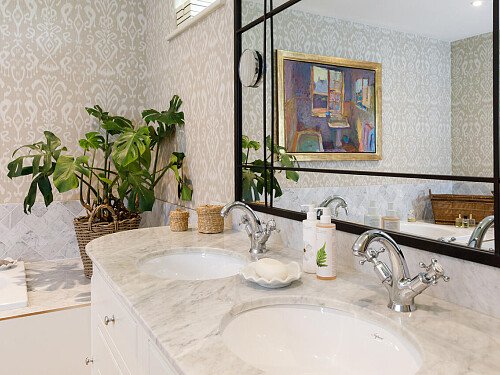 Farmhouse CMS  - Locations direct filming photoshoot locations-22