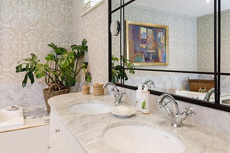 Farmhouse CMS  - Locations direct filming photoshoot locations-22