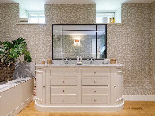 Farmhouse CMS  - Locations direct filming photoshoot locations-23