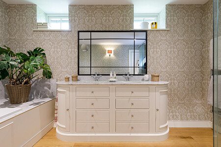 Farmhouse CMS  - Locations direct filming photoshoot locations-23