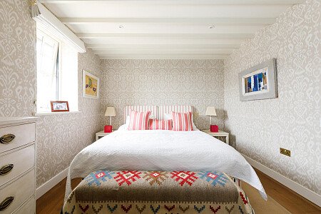 Farmhouse CMS  - Locations direct filming photoshoot locations-28