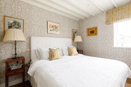 Farmhouse CMS  - Locations direct filming photoshoot locations-32