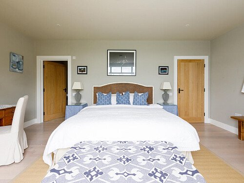 Farmhouse CMS  - Locations direct filming photoshoot locations-35