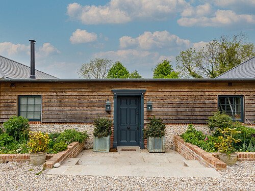 Farmhouse CMS  - Locations direct filming photoshoot locations-42