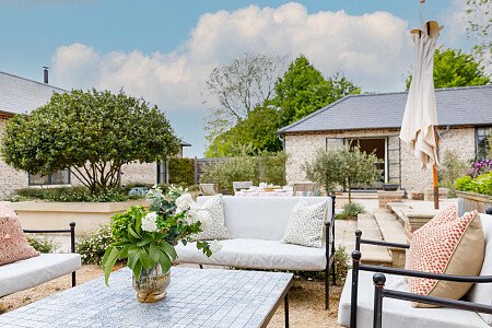 Farmhouse CMS  - Locations direct filming photoshoot locations-43