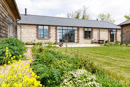 Farmhouse CMS  - Locations direct filming photoshoot locations-46