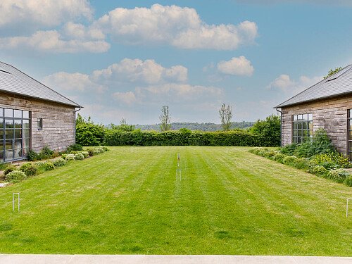 Farmhouse CMS  - Locations direct filming photoshoot locations-48