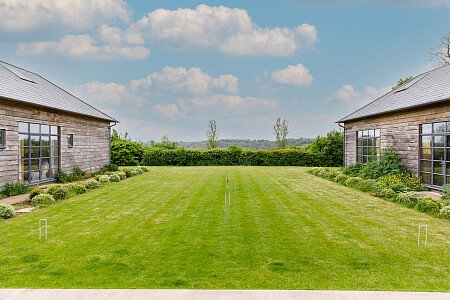 Farmhouse CMS  - Locations direct filming photoshoot locations-48