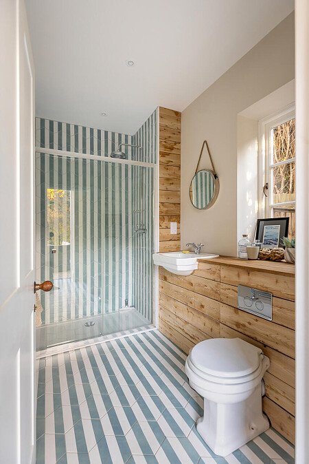 Hurst Vale CMS - Locations direct filming photoshoot locations-18