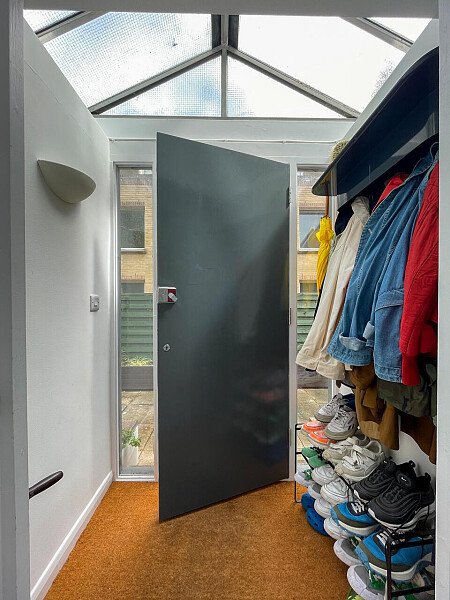 Flat 7 -  filming photoshoot location-22