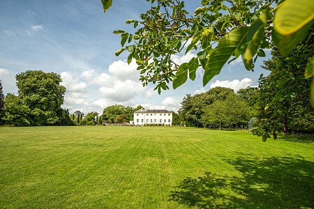 Upham -  filming photoshoot location-33