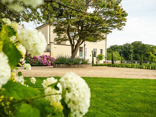 Upham -  filming photoshoot location-44