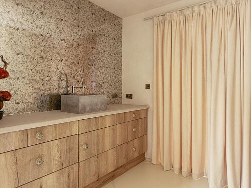 Image for Location 2124