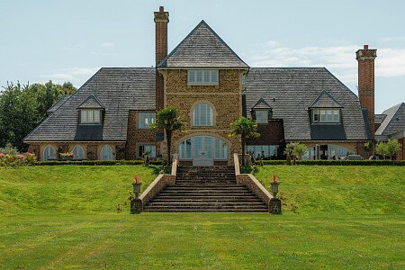 Mansion with lake house -  filming photoshoot location-06