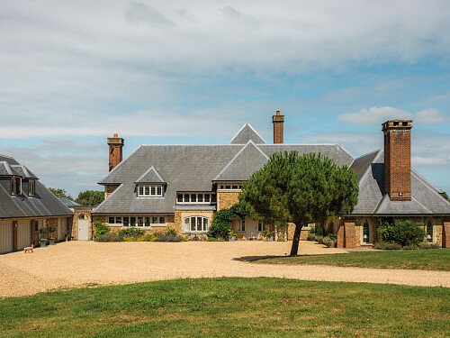 Mansion with lake house -  filming photoshoot location-10