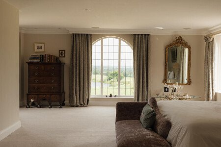 Mansion with lake house -  filming photoshoot location-19