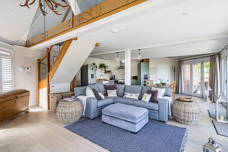 Mansion with lake house -  filming photoshoot location-35