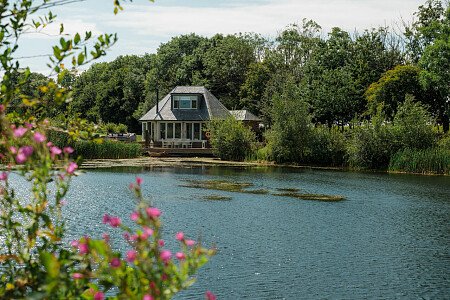 Mansion with lake house -  filming photoshoot location-40