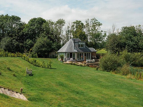 Mansion with lake house -  filming photoshoot location-39