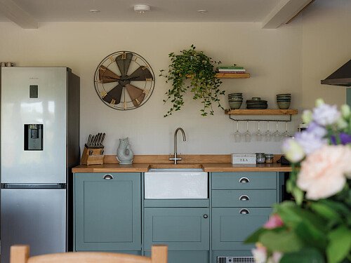 Mansion with lake house -  filming photoshoot location-42