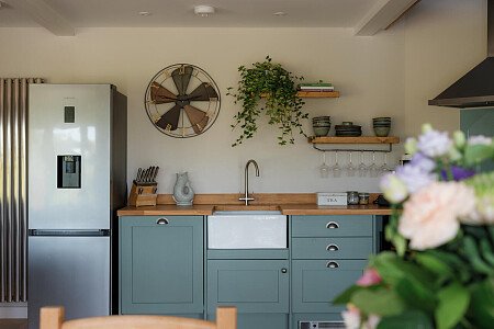 Mansion with lake house -  filming photoshoot location-42