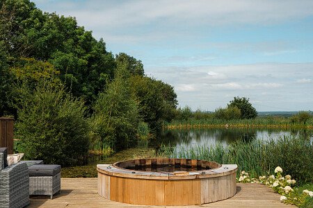 Mansion with lake house -  filming photoshoot location-41