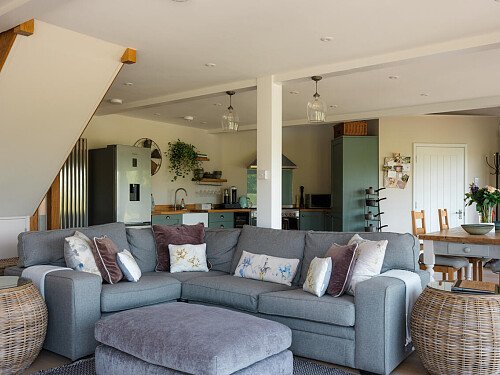 Mansion with lake house -  filming photoshoot location-44