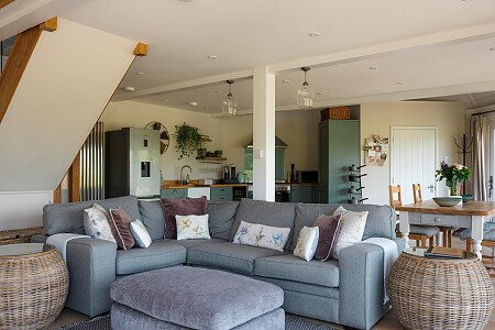 Mansion with lake house -  filming photoshoot location-44