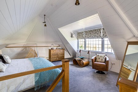 Mansion with lake house -  filming photoshoot location-45