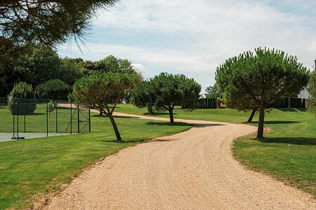 Mansion with lake house -  filming photoshoot location-48