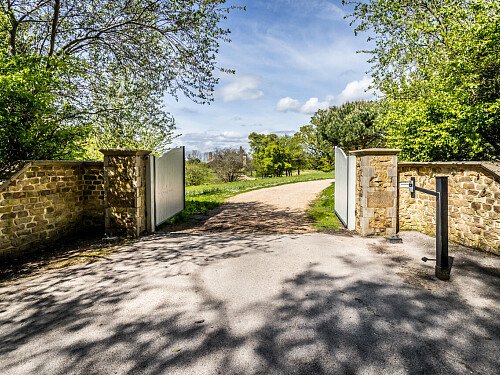 Mansion with lake house -  filming photoshoot location-51