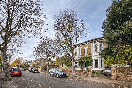 Shrubbery -  filming photoshoot location-15