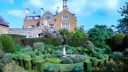 OldHouse -  filming photoshoot location-36