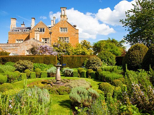 OldHouse -  filming photoshoot location-37