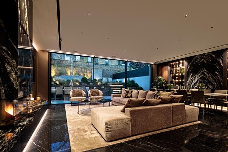 Bar Stairs House - Filming Locations Locations Direct -06