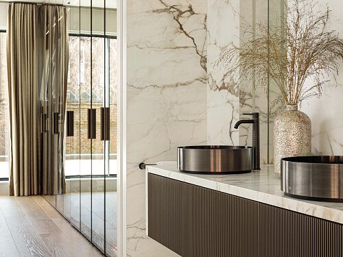 Bar Stairs House - Filming Locations Locations Direct -20