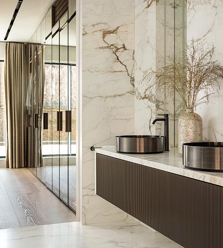 Bar Stairs House - Filming Locations Locations Direct -20