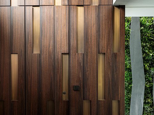 Bar Stairs House - Filming Locations Locations Direct -23