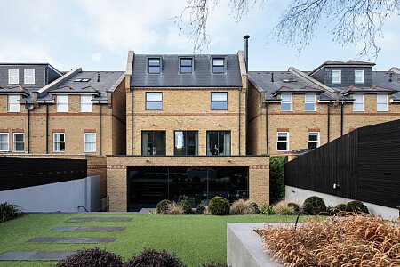 Bar Stairs House - Filming Locations Locations Direct -32