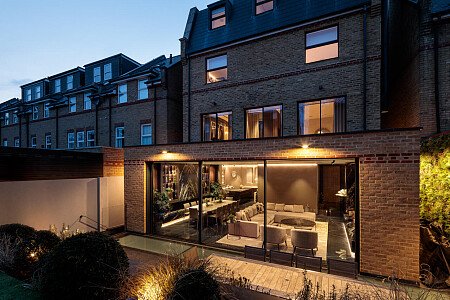 Bar Stairs House - Filming Locations Locations Direct -38